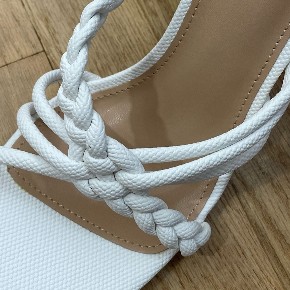 NWT NY&Co Heeled Sandal Dalia 9 Open Toe White Slip On Neutral Coastal - Picture 5 of 16